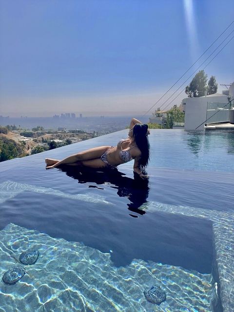 Immagine dell'header di OnlyFans lingcakes