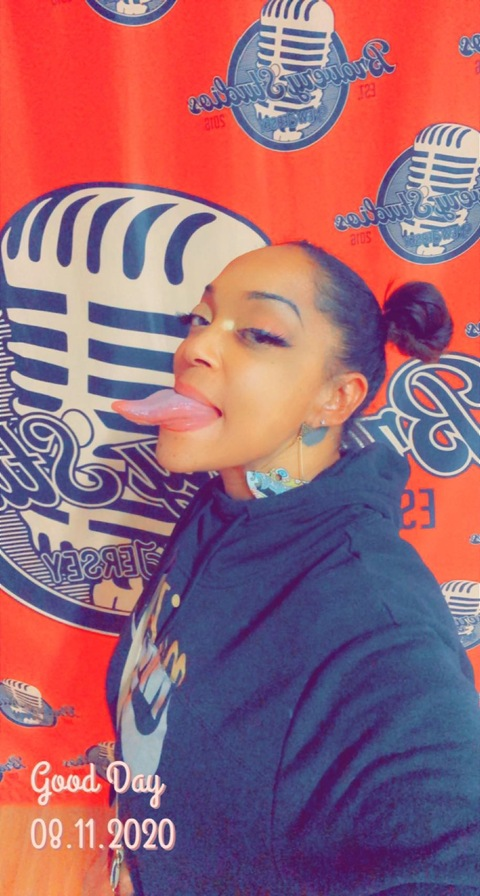 OnlyFans header picture longtonguegoddess