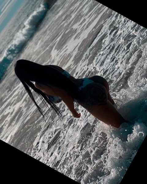 Gambar header OnlyFans lorenaelizabeth