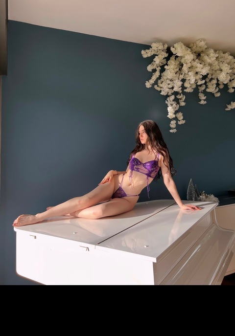 ओन्लीफैंस हैडर चित्र love_elli