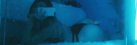 Immagine dell'header di OnlyFans luminesque