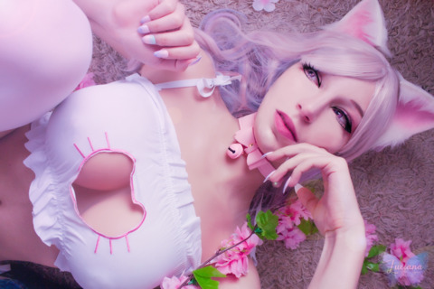 OnlyFans header picture luxianacos