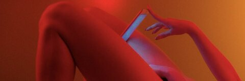 OnlyFans header picture m0niie