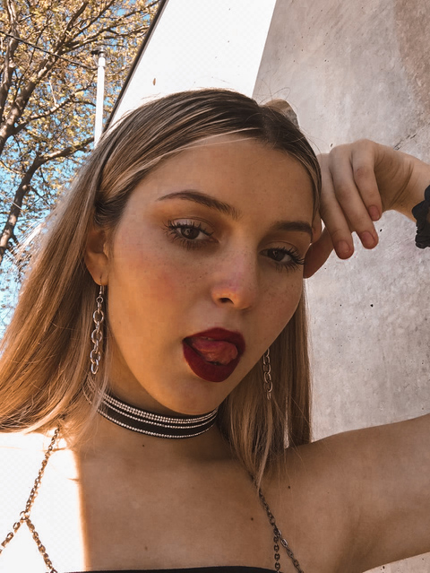 OnlyFans header picture martuberamendi