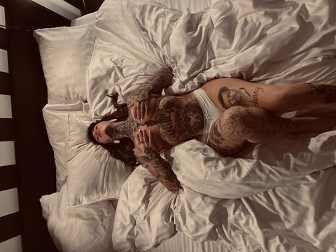 Header afbeelding van OnlyFans matildabrink