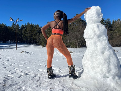 OnlyFans header picture mel_exclusive