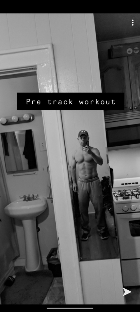 Imagem do cabeçalho do OnlyFans de midfoodrunner