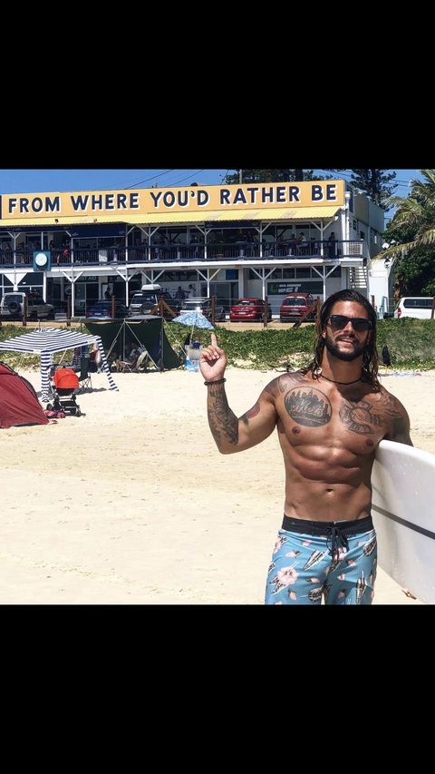 Header afbeelding van OnlyFans mike-biserta