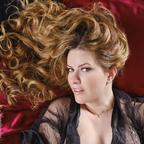 OnlyFansのプロフィール写真 missvelvets