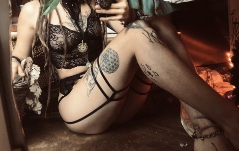 moglistrash님의 OnlyFans 헤더 사진