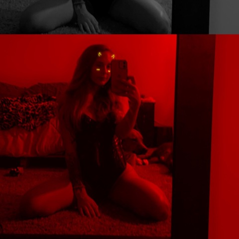 OnlyFans header picture mommylola