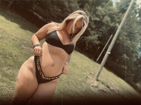 OnlyFansヘッダー画像montanalegg