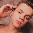 OnlyFans प्रोफाइल चित्र monty_green_free