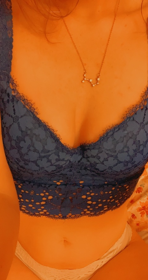 Imagen de encabezado de OnlyFans moodymel