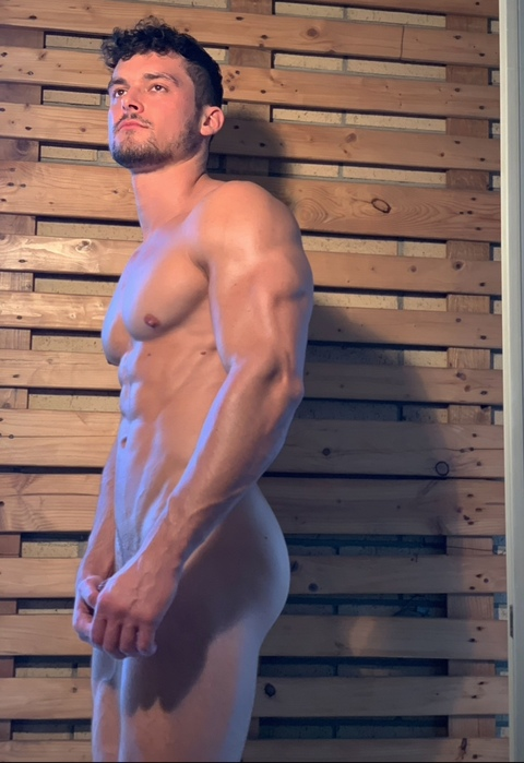 OnlyFans header picture mrmuscle