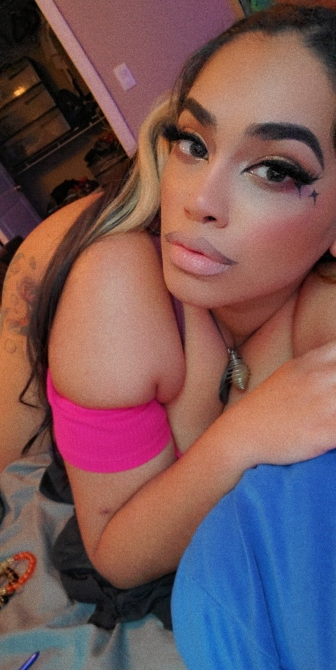 Gambar header OnlyFans mysticalii