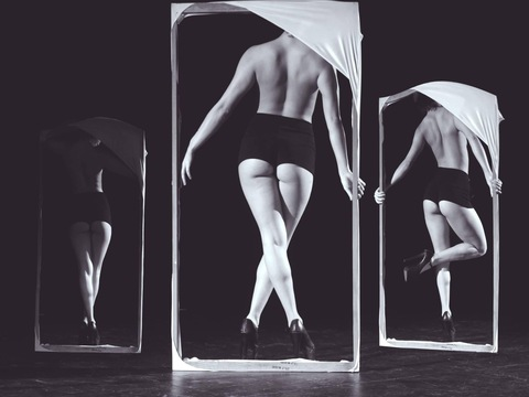 OnlyFansヘッダー画像naginiakasha