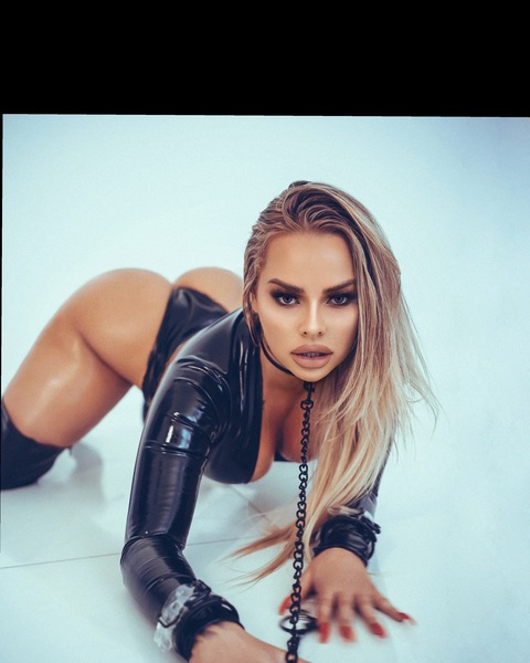 OnlyFans header picture naraford