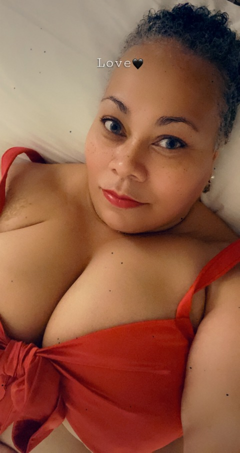 OnlyFans header picture necole_lovely