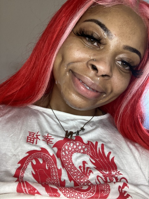 Gambar header OnlyFans niemoneyy