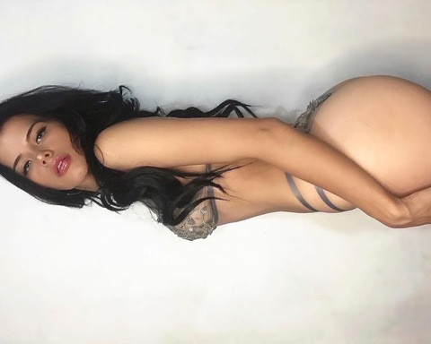 Gambar header OnlyFans ninoskamilleri