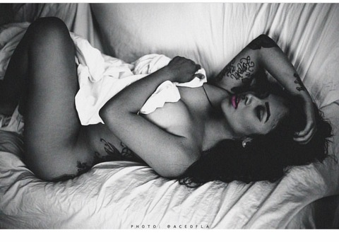 OnlyFans header picture no4eign