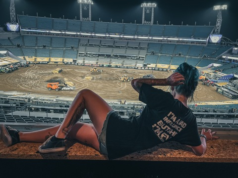 notmjg님의 OnlyFans 헤더 사진