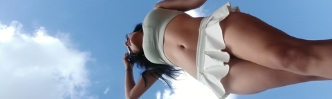 OnlyFans header picture ocaramel