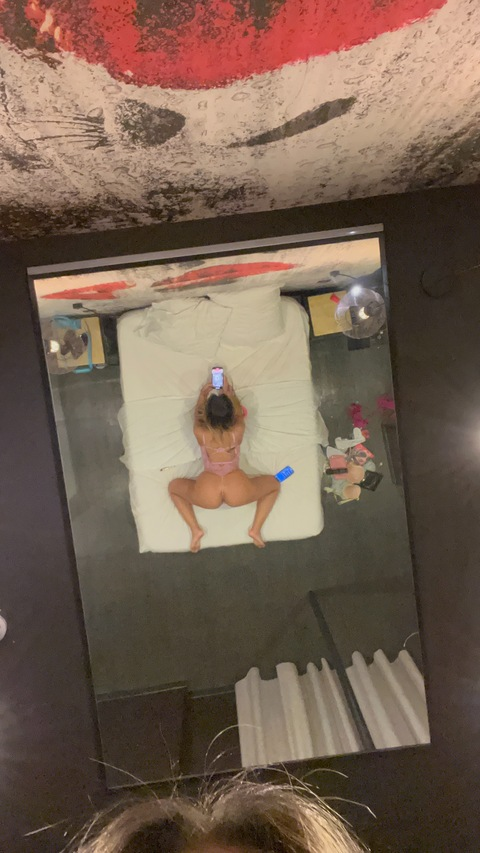 OnlyFansヘッダー画像orneesolo