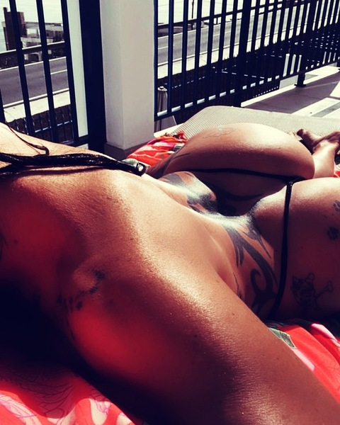 OnlyFans header picture palomadiosa