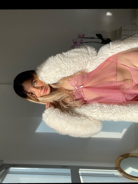 ओन्लीफैंस हैडर चित्र princesa_ariiii