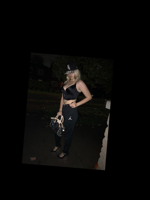 Photo d'en-tête OnlyFans de r0s3bl00d