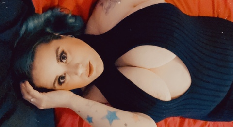 OnlyFans başlık resmi razzie182