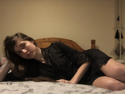 OnlyFans header picture rebberoonie