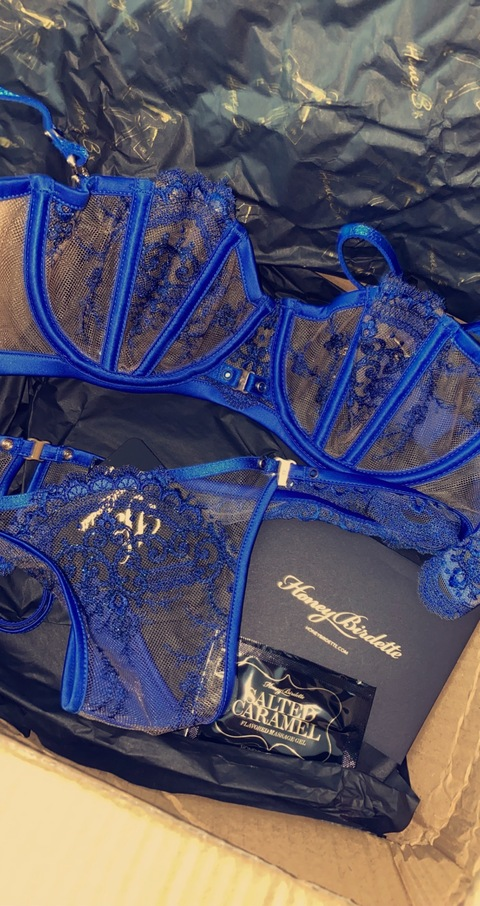 Imagem do cabeçalho do OnlyFans de redhead2121