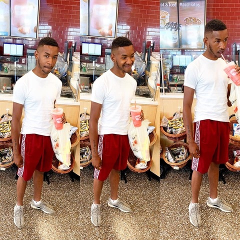 ओन्लीफैंस हैडर चित्र rodneyinthecity