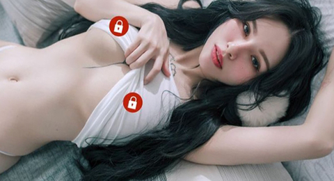 ओन्लीफैंस हैडर चित्र rongrongku