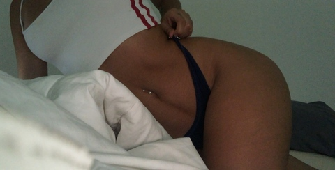 OnlyFans header picture roxxannebabyxo