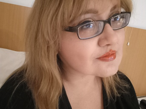 Immagine dell'header di OnlyFans rubyberrocalperu