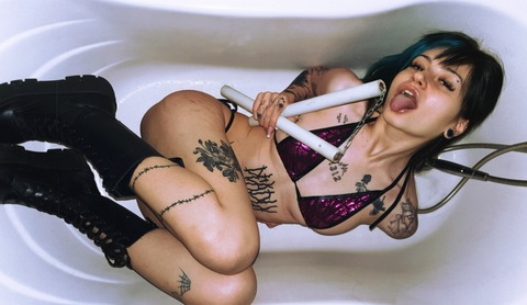 OnlyFans header picture sadgarlic