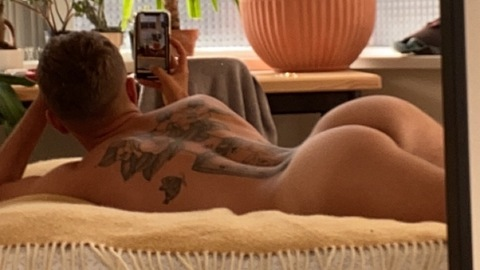 Gambar header OnlyFans sadistictwinkk