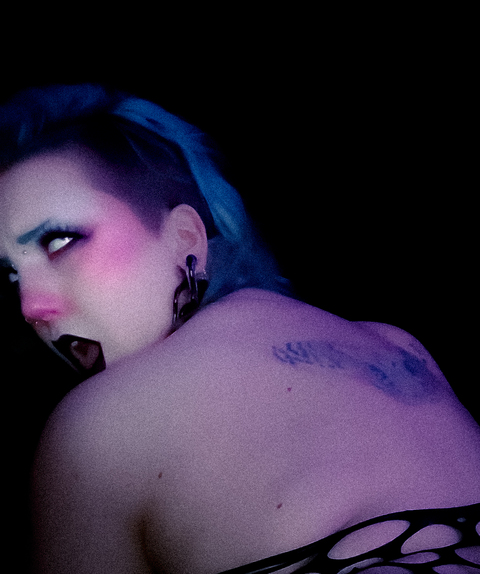 OnlyFansヘッダー画像sarah.succubus