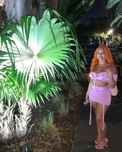 Gambar header OnlyFans sassyleo88