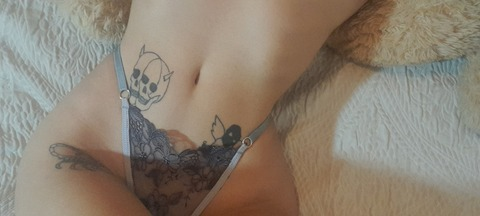 Header afbeelding van OnlyFans sexydoll017