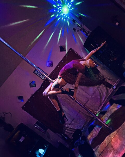 ओन्लीफैंस हैडर चित्र siearraleigh66