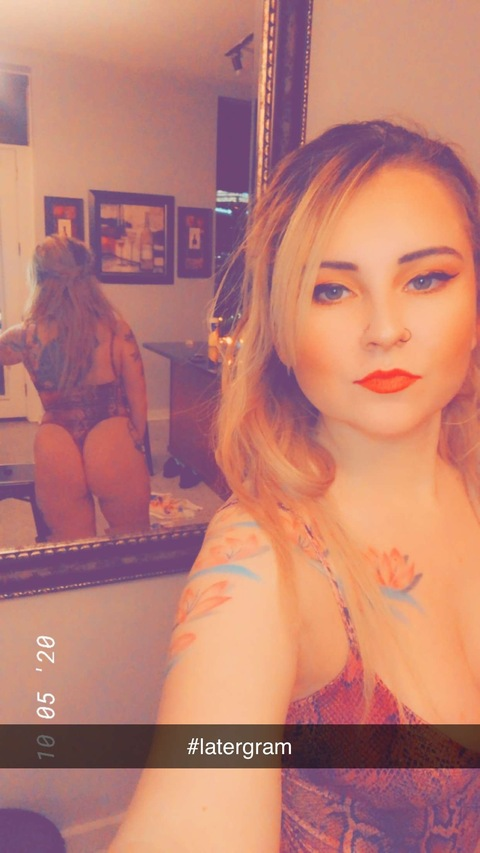 OnlyFans header picture siriuslyfun