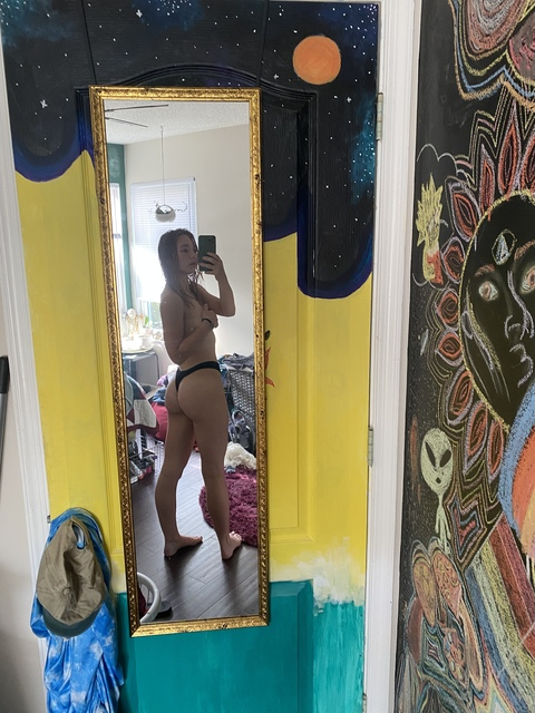 Снимка за заглавие на OnlyFans stargirl.gnat