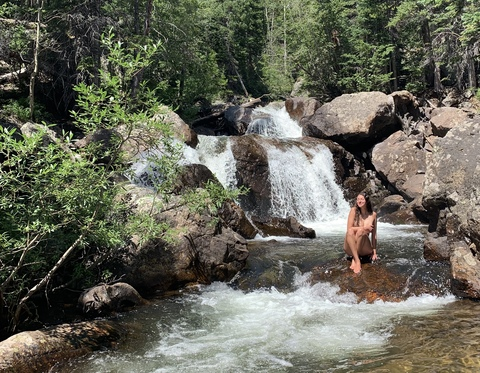 ओन्लीफैंस हैडर चित्र starrysighh