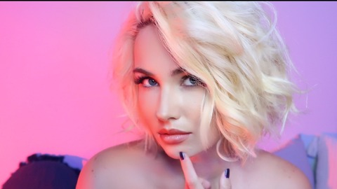 ओन्लीफैंस हैडर चित्र stepanka