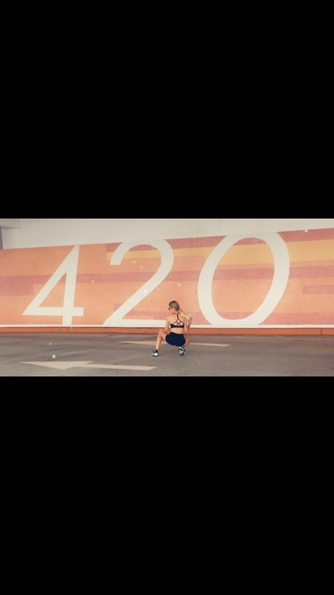 Gambar header OnlyFans sunshine_slim